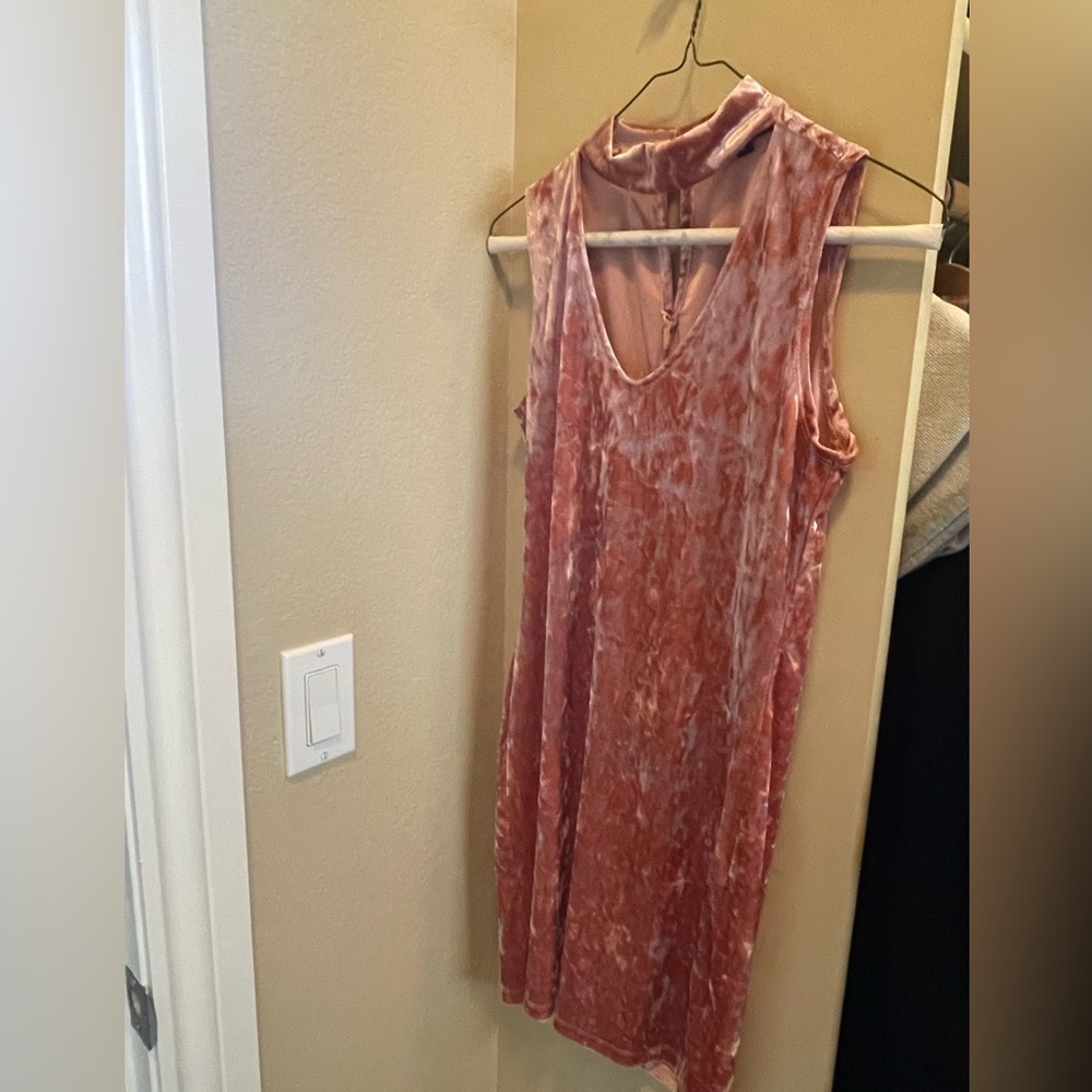 Velvet Sleeveless Dress in dusty rose
